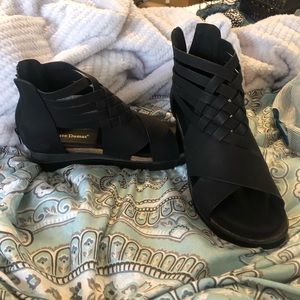 Pierre Dumas sandals